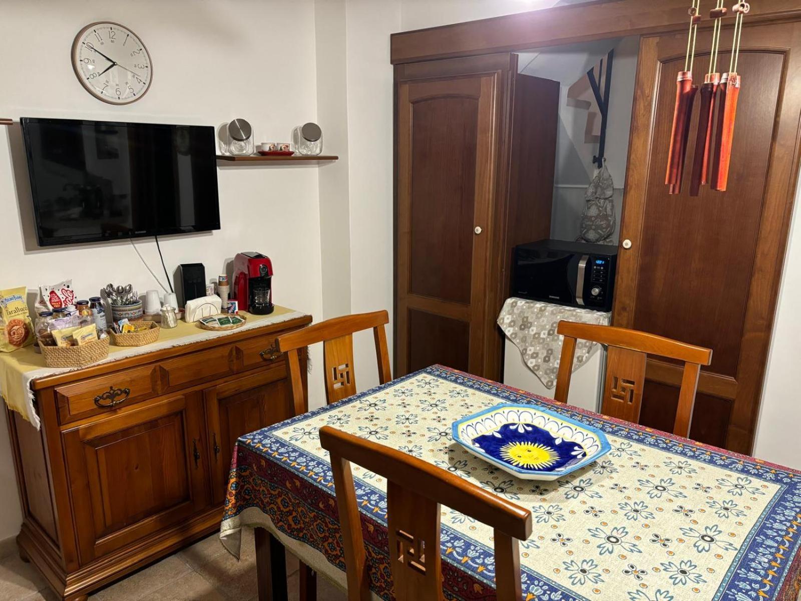 Porta Trapani Guest House Эриче Экстерьер фото